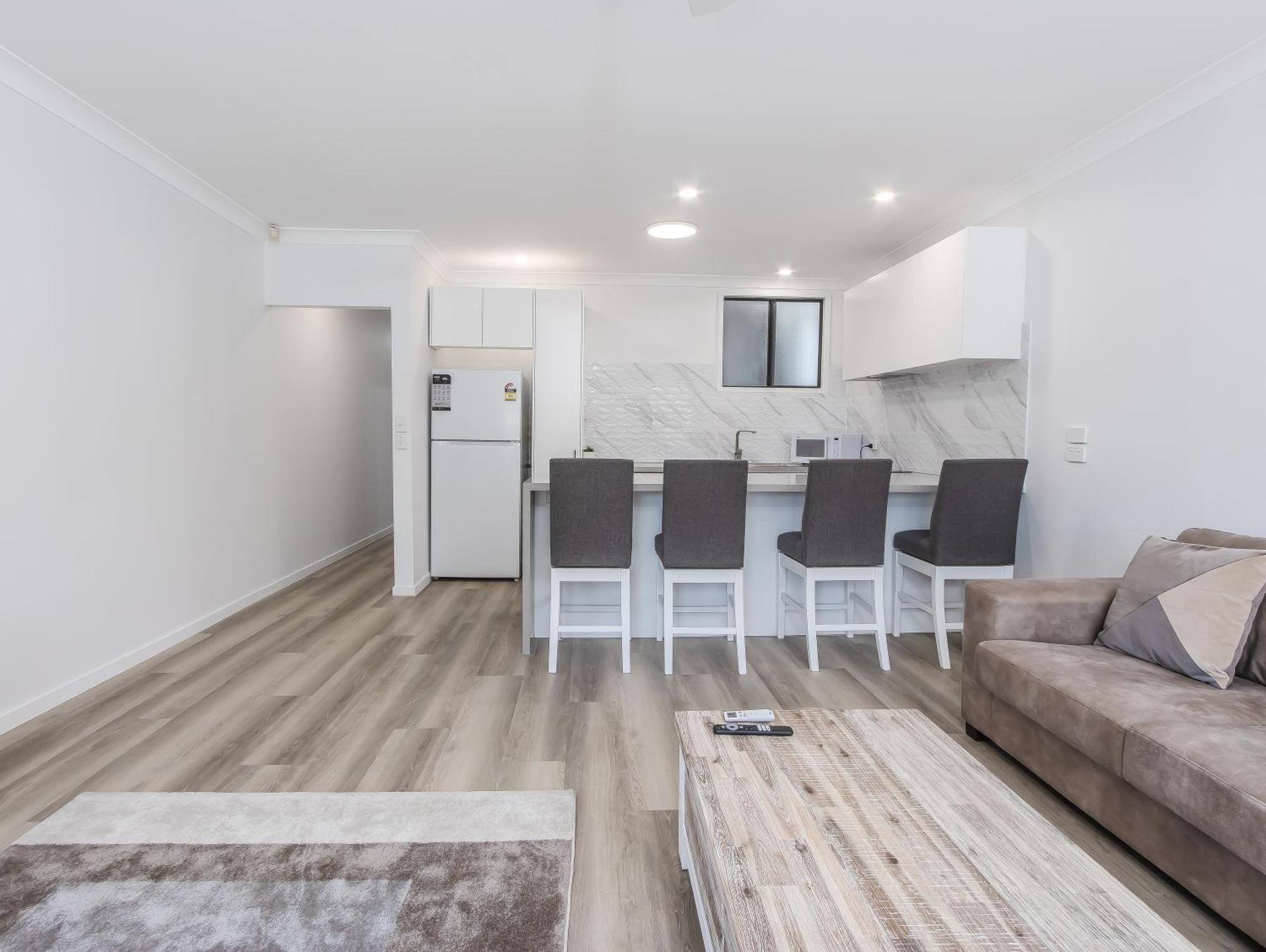 The Laneway Villas By Burleigh Letting Company Gold Coast Exterior photo